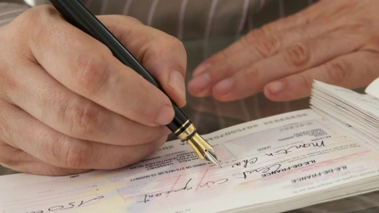 Empréstimo com cheque existe? Entenda como funciona