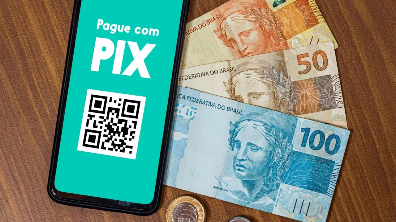 Comprovantes falsos de Pix e outros golpes: saiba como evitar