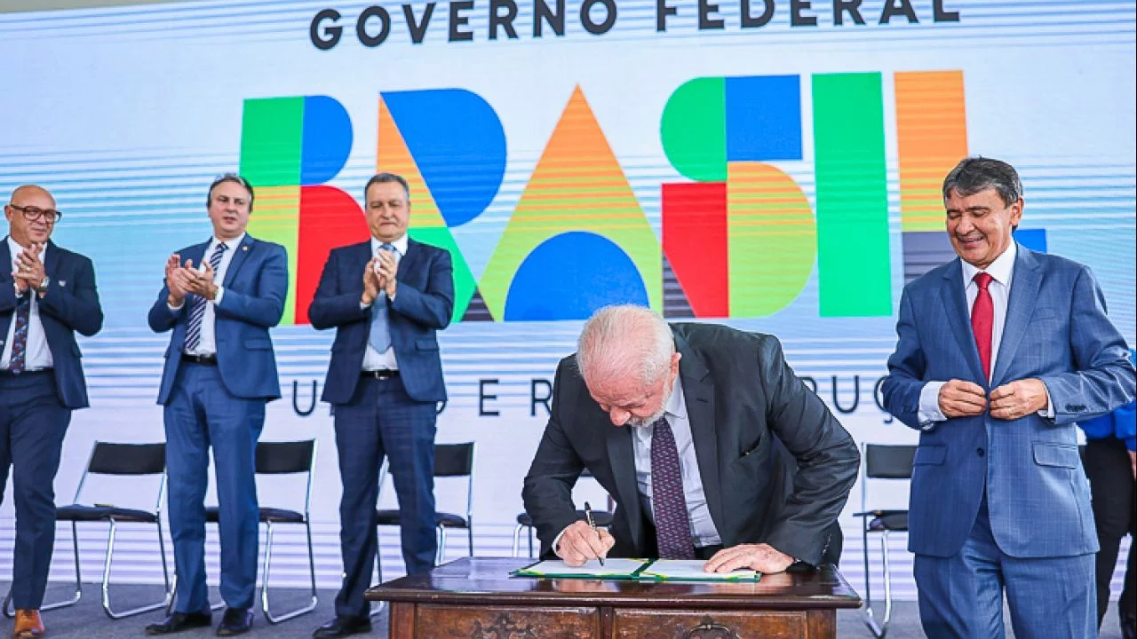 Novo salário mínimo vai turbinar o Bolsa Família em 2025