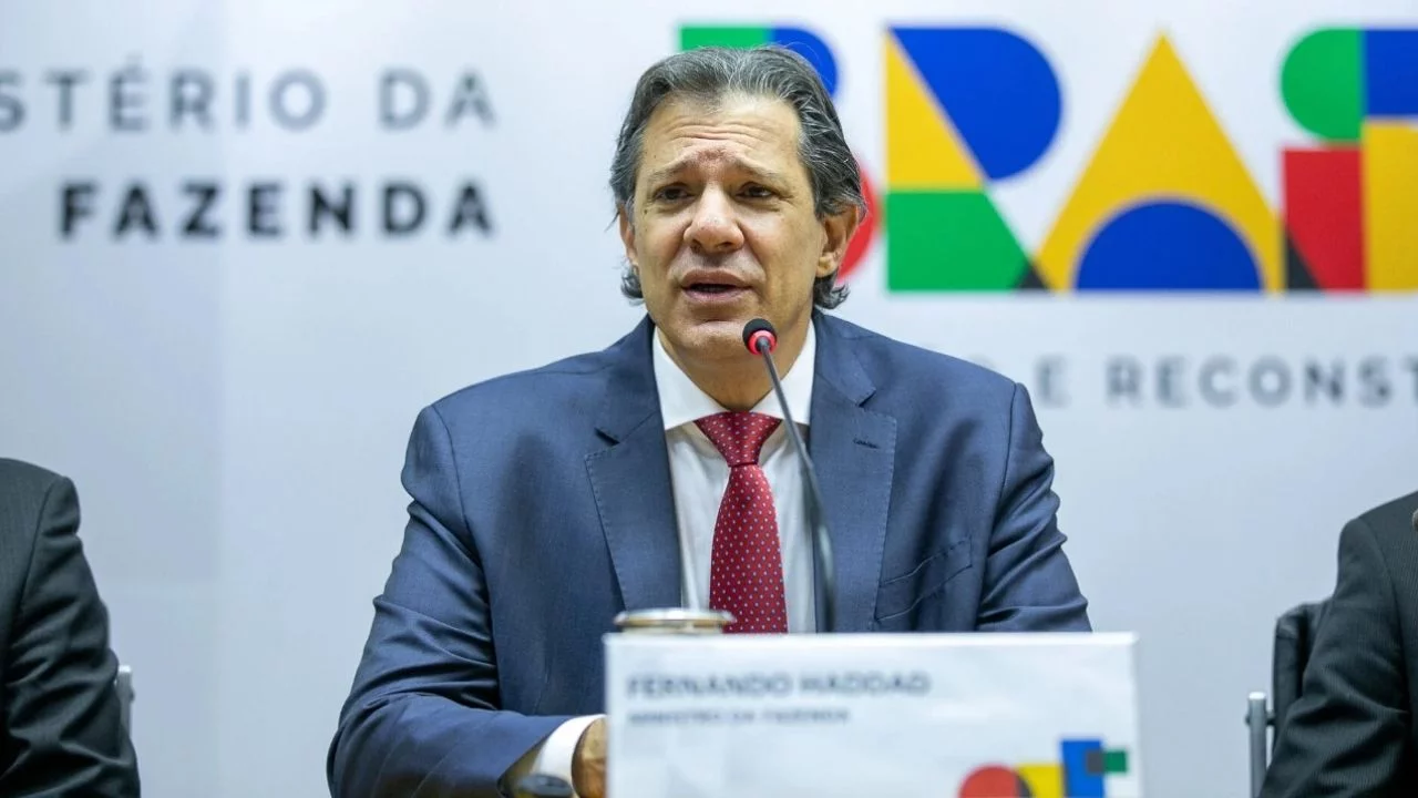 Novo salário mínimo 2025 surpreende com valores diferentes em cada região do Brasil