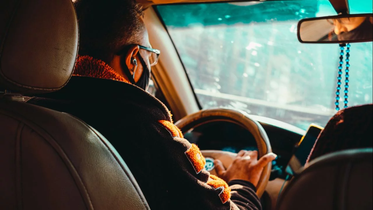 Empréstimo para motorista de Uber e 99: conheça as melhores opções