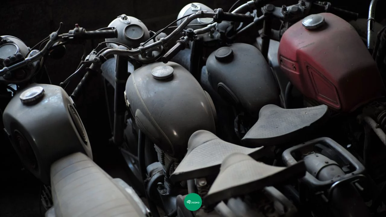 É possível comprar motos parceladas para negativados? Entenda as possibilidades