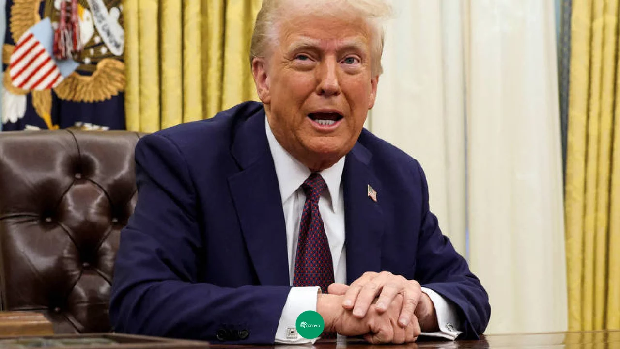 Celulares podem ficar mais caros: Trump planeja novas tarifas sobre chips de Taiwan